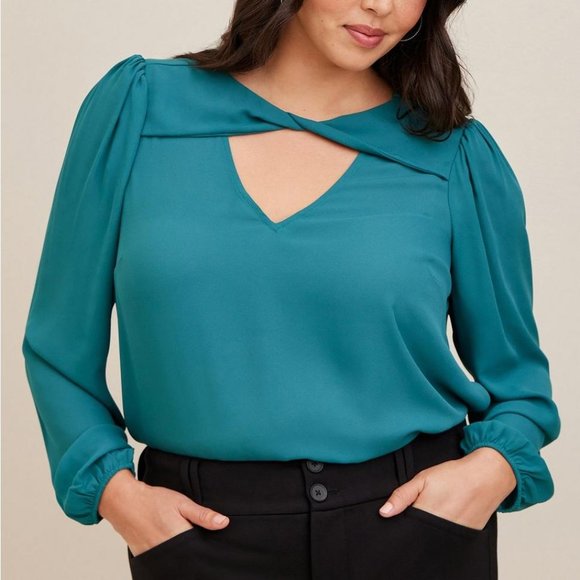 Torrid Size 2 - Georgette Twist Front Keyhole Blouse - Pacific Blue - Picture 1 of 5